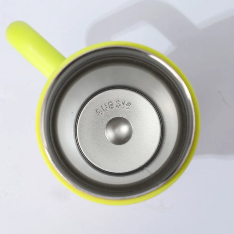 Caneca Térmica 860ml com Alça, Canudo e Bico — Praticidade e Conforto em Cada Gole