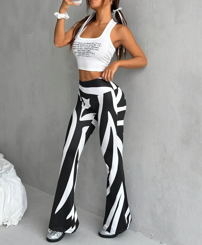 Calça Feminina Boca de Sino Estampada – Cintura Alta, Justa ao Corpo, Estilo Casual e Fashion